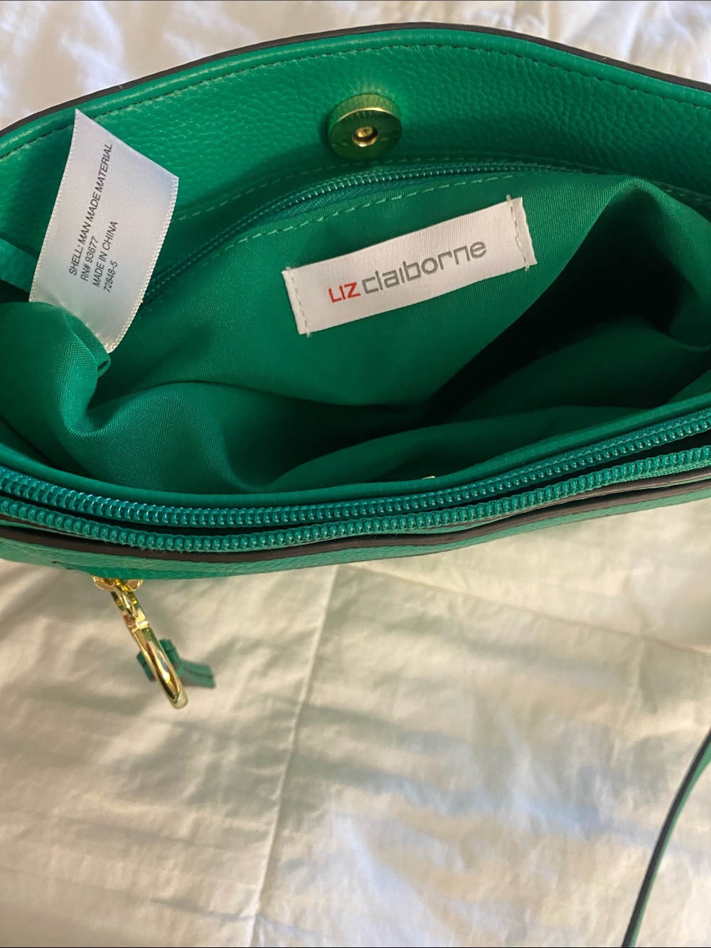 Liz Claiborne Emerald Green Crossbody with Gold Ring Detail - Picture 6 of 9